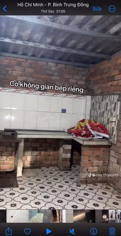 Cũng có không gian bếp riêng đấy, nhưng khác với kiểu bếp riêng đầy đủ tiện nghi trong tưởng tượng của nhiều người.