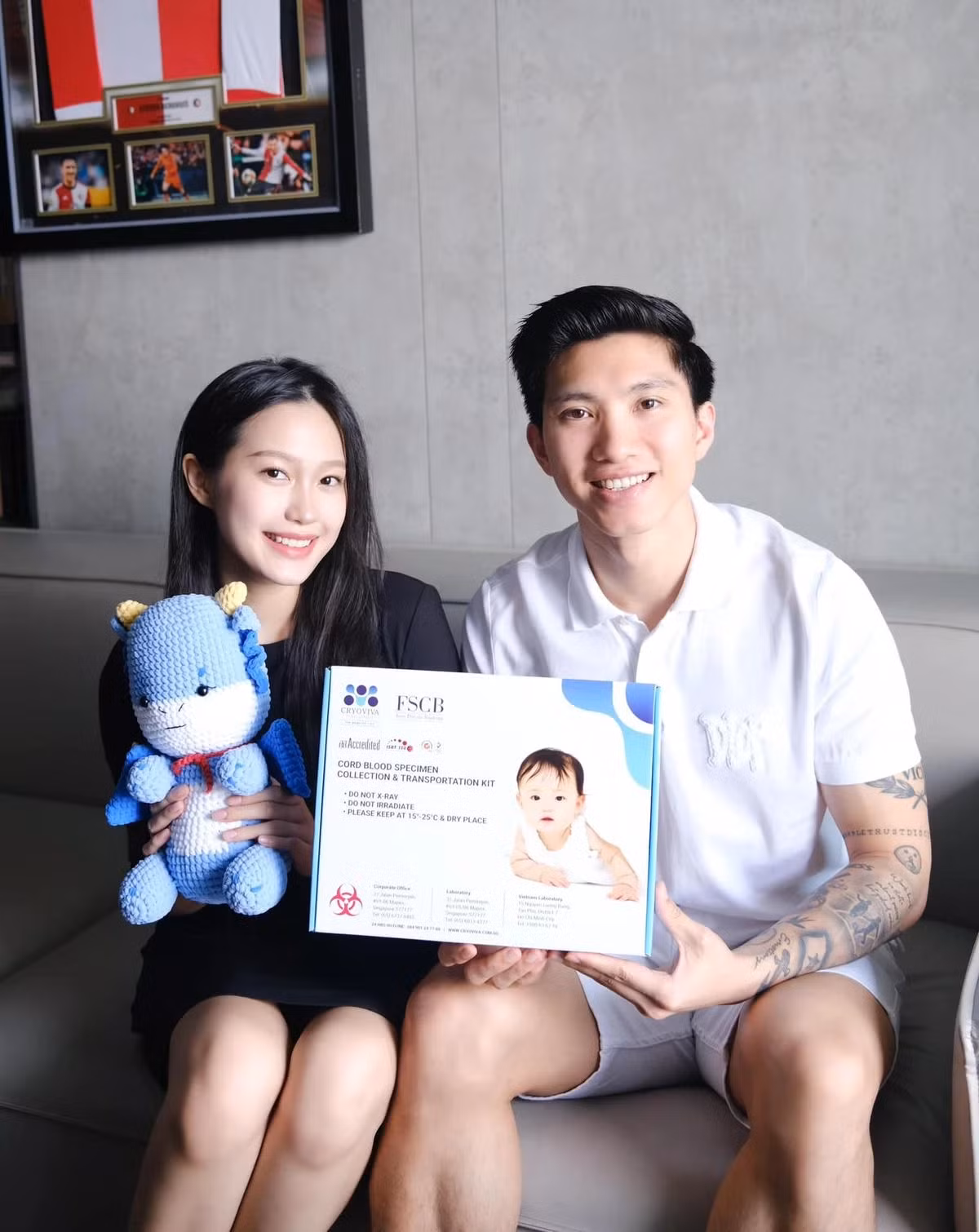 Dù đang dần bắt nhịp lại với cuộc sống, song vợ Đoàn Văn Hậu vẫn cố gắng cân bằng giữa công việc và gia đình. Việc trọng yếu lúc này của cả vợ chồng nam cầu thủ chính là đảm bảo bé Lúa được phát triển toàn diện cả về thể chất lẫn tinh thần.