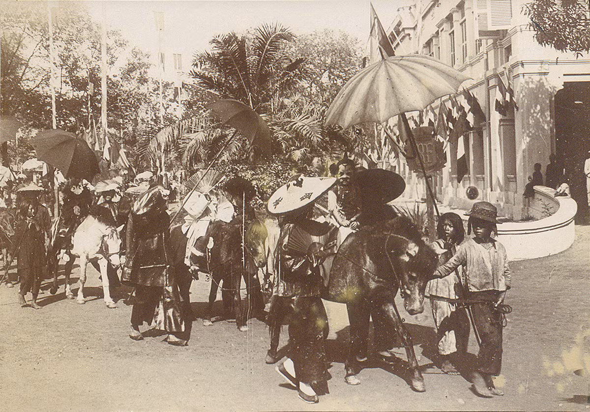 Thời đó, phương tiện di chuyển của những nhà quyền quý vẫn là ngựa.