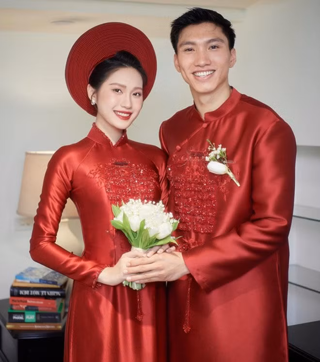 Đám cưới của Doãn Hải My và Đoàn Văn Hậu từng thu hút rất nhiều sự chú ý của người hâm mộ. Doãn Hải My quê Hà Nội, từng vào tốp 10 Hoa hậu Việt Nam 2020, giành giải Người đẹp tài năng.