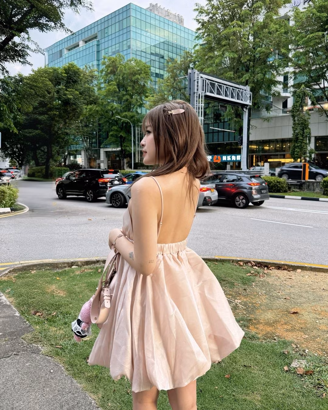 Chao khiến nhiều người ngưỡng mộ với chuyện tình đẹp cùng bạn trai. Trong những video xuất hiện, cả 2 thường trao nhau những hành động tình tứ.