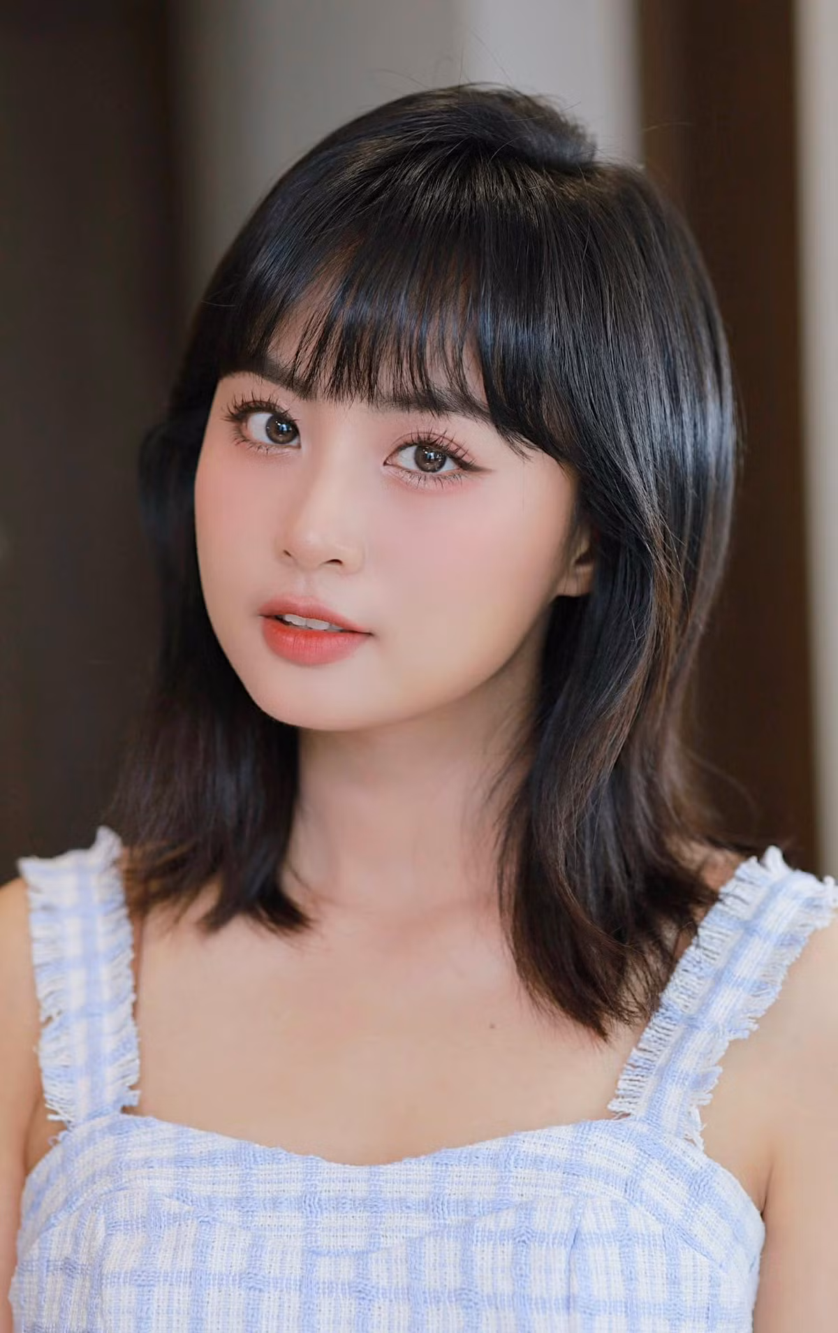 Minh Nghi sở hữu đôi mắt to tròn biết nói, cùng gương mặt bầu bĩnh đáng yêu.