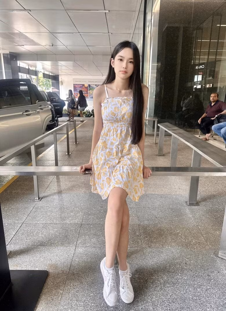 Cư dân mạng nhiều lần ưu ưu ái gọi cháu nội tỷ phú Hoàng Kiều là “hoa hậu nhí”, “hot girl tương lai”.