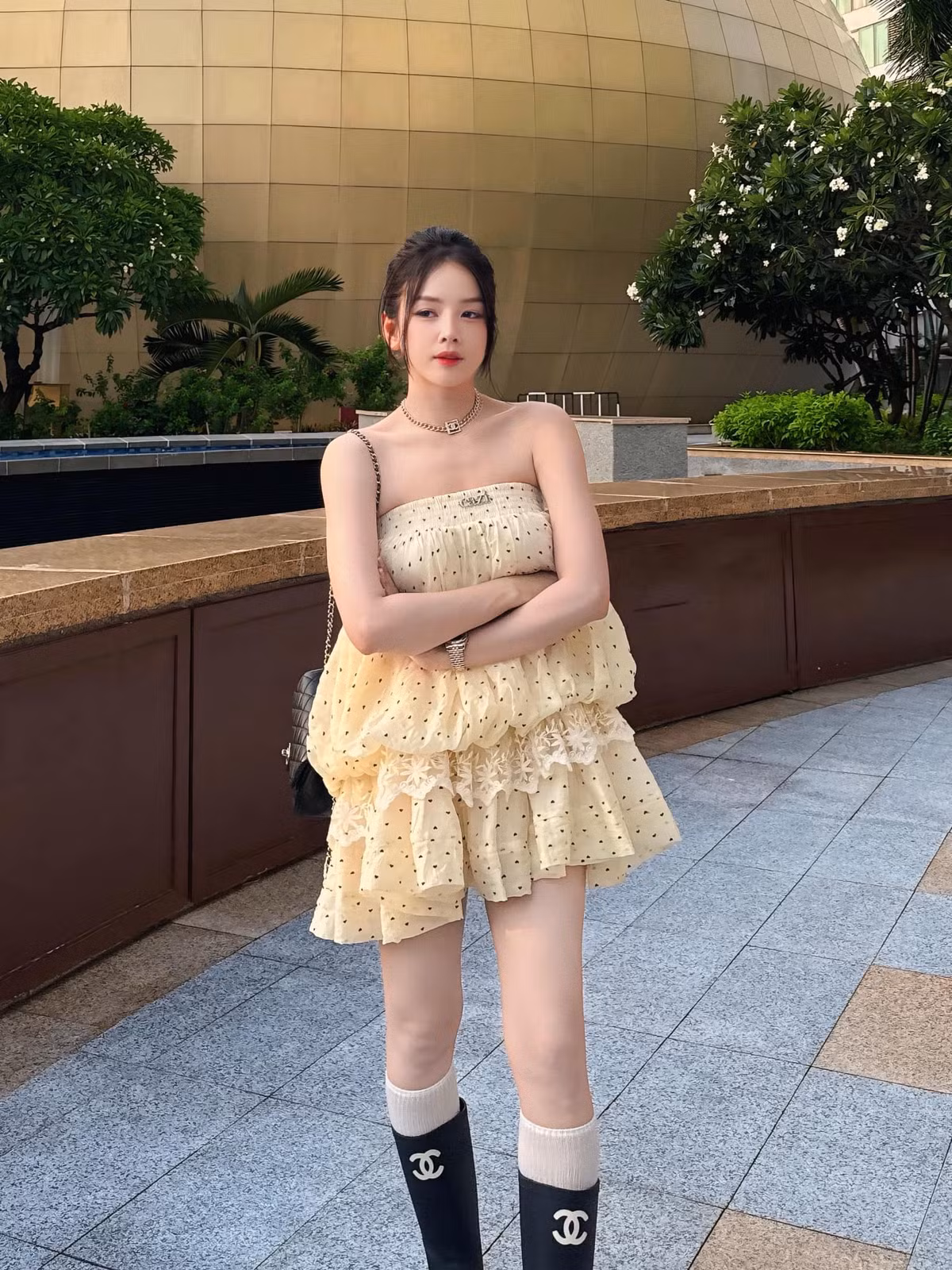 Nữ DJ người Đà Nẵng chia sẻ rằng bản thân không phù hợp với phong cách quyến rũ, đồng thời muốn mọi người có một cái nhìn đẹp hơn về nghề DJ, không phải lúc nào cũng mặc phóng khoáng.