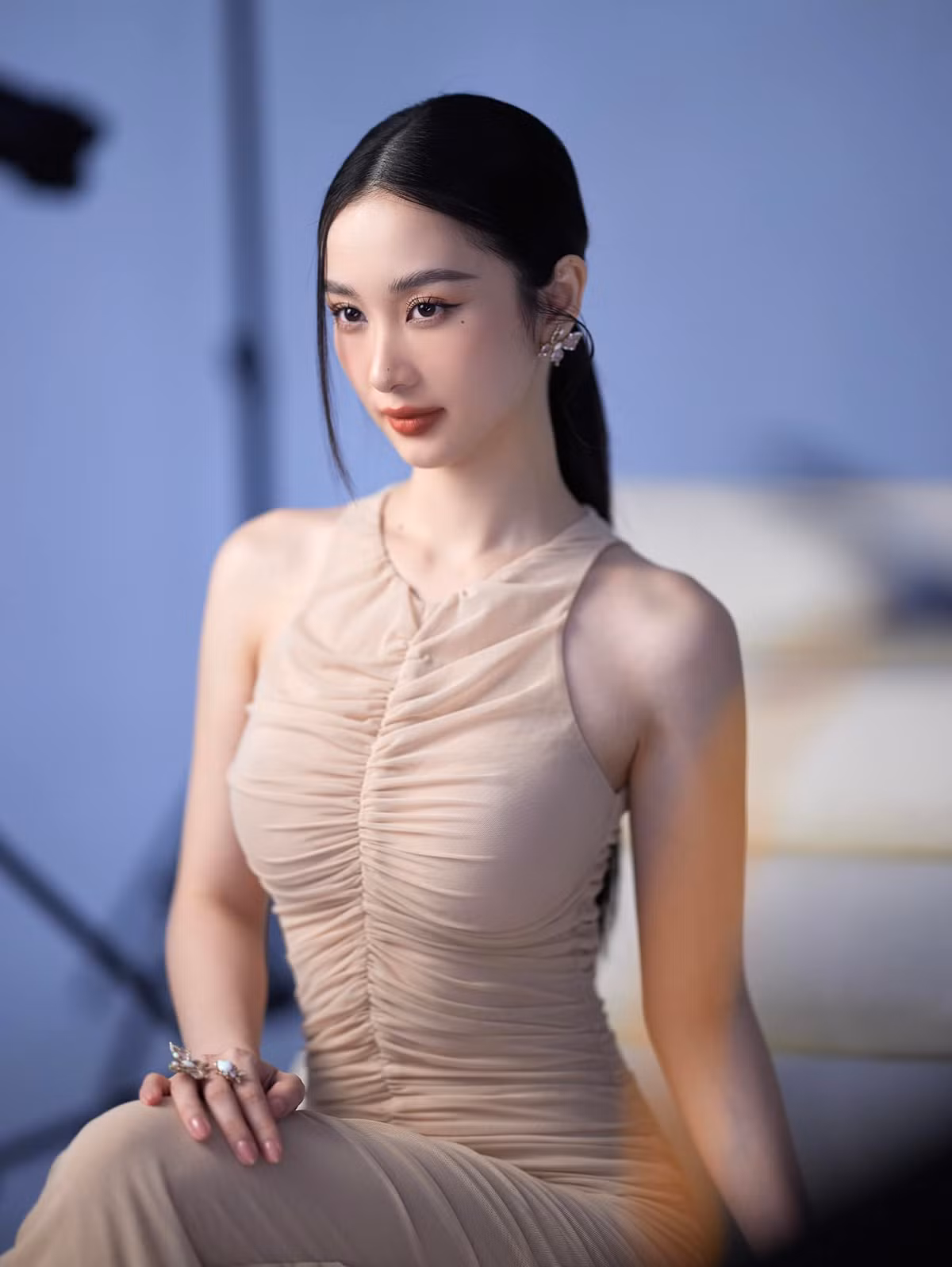 Đến năm 2015, Jun Vũ nhận được sự quan tâm lớn khi xuất hiện trong MV Sau Tất Cả của Erik, từ đó cô bắt đầu lấn sân mạnh mẽ trong các hoạt động nghệ thuật ở Việt Nam.