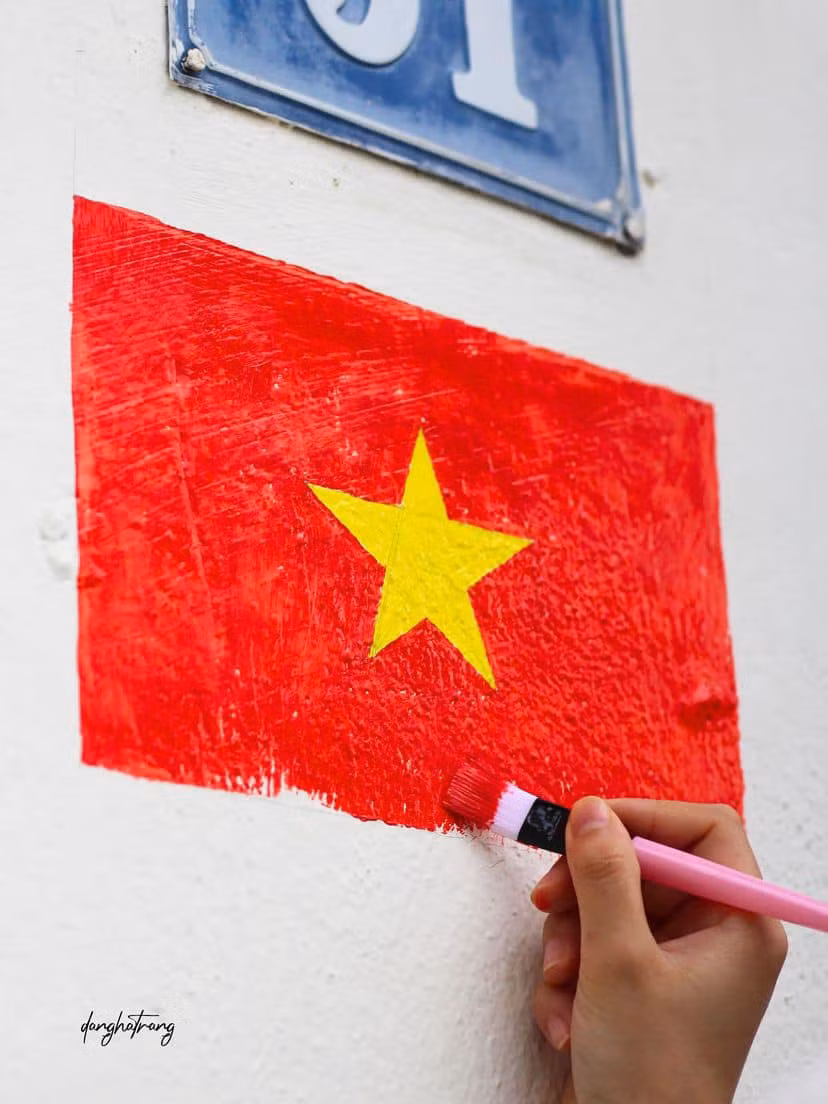 Dù chẳng phải họa sĩ, nhưng bằng tấm lòng của mình, những tác phẩm hội họa tuyệt đẹp đã ra đời.