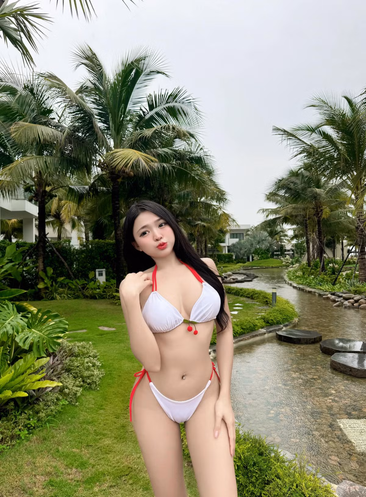 Kim Ngọc theo đuổi phong cách gợi cảm, quyến rũ.