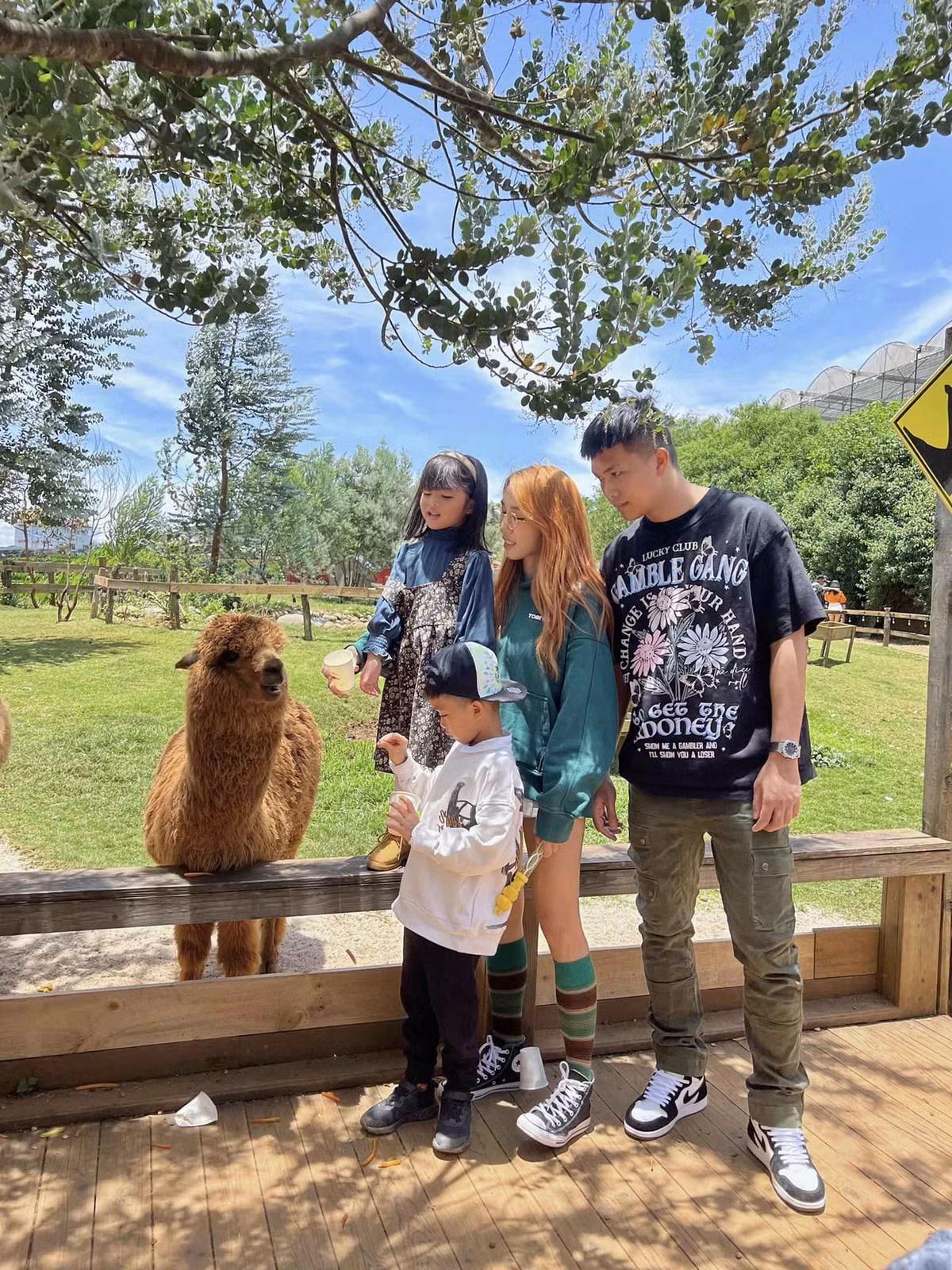 Kể từ khi công khai mối quan hệ tình cảm, Emily - BigDaddy quyết định đồng hành chung trong nhiều dự án âm nhạc, thành công tìm được chỗ đứng trong lòng người hâm mộ.
