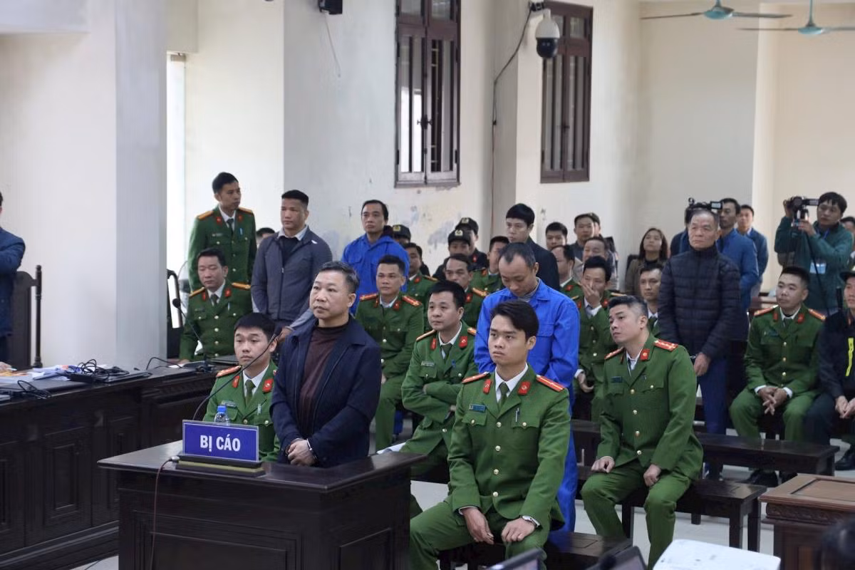 Ông Lưu Bình Nhưỡng bị tuyên phạt 13 năm tù Ong Luu Binh Nhuong bi tuyen phat 13 nam tu