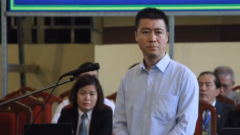 Ngay sau đó, VKSND cấp cao tại Hà Nội đã ra kháng nghị cho rằng, hai quyết định giảm thời hạn chấp hành án phạt tù của TAND tỉnh Quảng Ninh không đủ điều kiện và không có căn cứ pháp luật. 