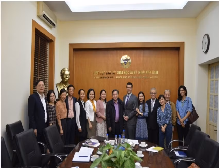 Lanh dao Lien hiep Hoi Viet Nam tiep Giam doc CDC Hoa Ky tai Viet Nam-Hinh-3