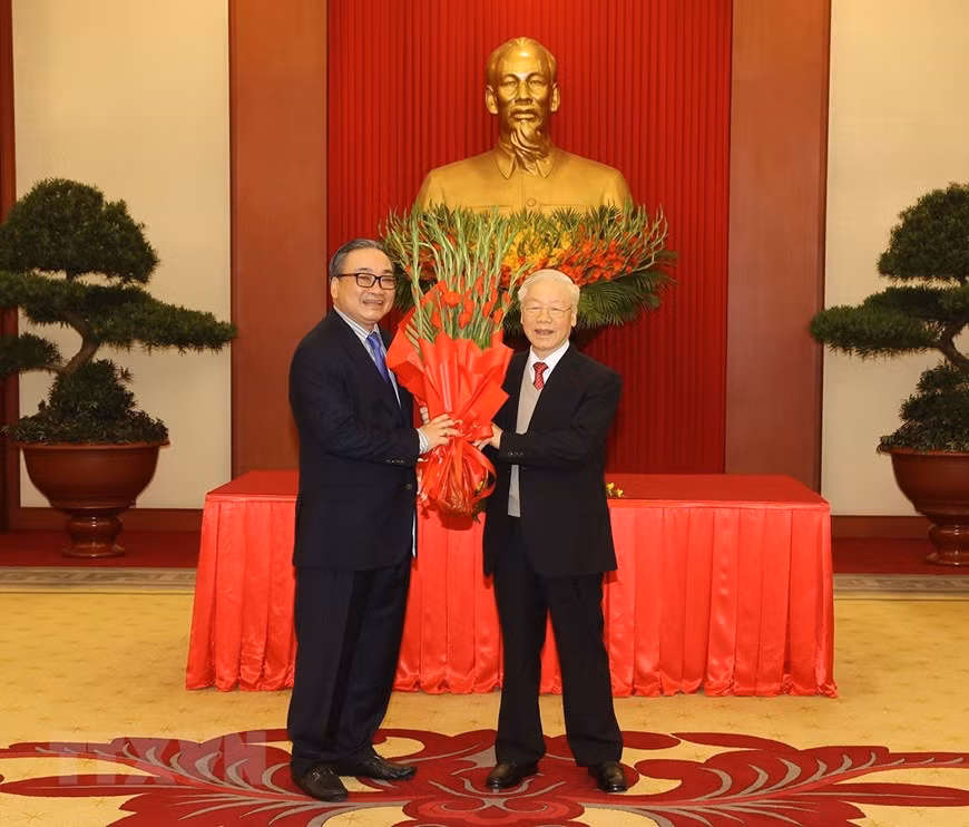 Nhung dau an ong Hoang Trung Hai truoc khi nghi huu