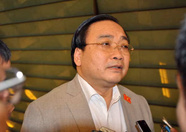 Tháng 2/2020, Bộ Chính trị quyết định ông Hoàng Trung Hải, Ủy viên Bộ Chính trị, Bí thư Thành ủy Hà Nội thôi tham gia Ban Chấp hành, Ban Thường vụ và thôi giữ chức Bí thư Thành uỷ Hà Nội nhiệm kỳ 2015-2020. Bộ Chính trị, điều động phân công ông Hoàng Trung Hải giữ chức Phó Trưởng bộ phận Thường trực chuyên trách Tiểu ban văn kiện Đại hội XIII của Đảng. Trong thời gian 4 năm giữ chức vụ Bí thư Thành ủy Hà Nội, ông Hải cùng với toàn thể Thường trực, Ban Chấp hành thành phố, cả hệ thống chính trị của thành phố nỗ lực cố gắng phát huy tinh thần đoàn kết, trách nhiệm, trí tuệ tập thể, xây dựng Thủ đô và cũng đạt được một số kết quả. 