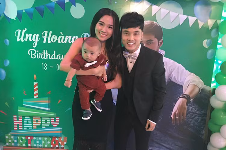 Sau đổ vỡ của cuộc hôn nhân đầu tiên, Kim Cương đã tìm được bến đỗ bình yên bên Ưng Hoàng Phúc. 
