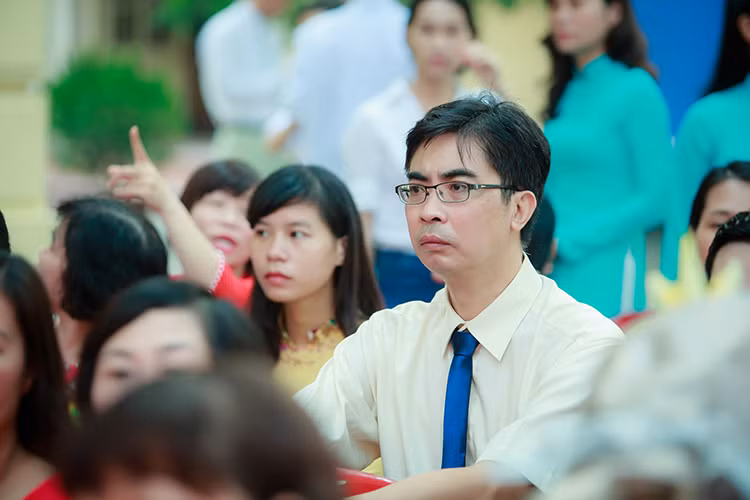 Hoa hau Do My Linh ve tham truong cu du khai giang-Hinh-10