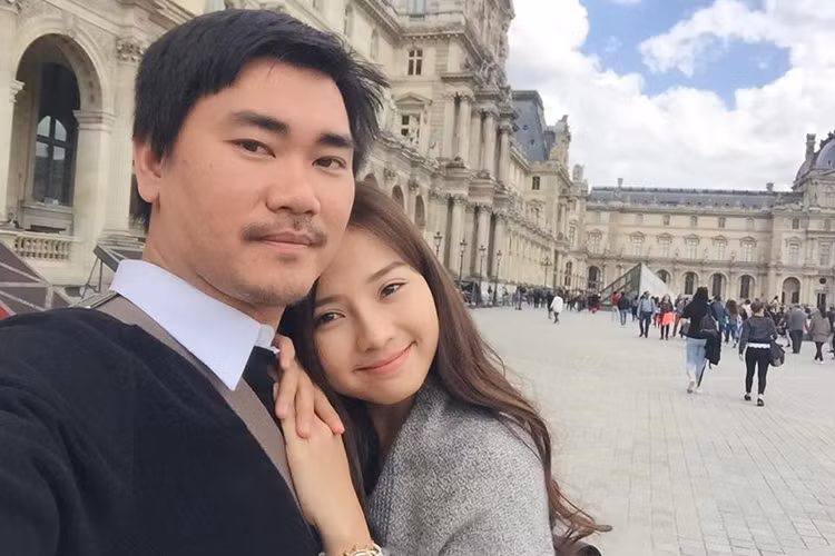 Nữ diễn viên phim “Tôi thấy hoa vàng trên cỏ xanh” từng chia sẻ, mối quan hệ được cả gia đình hai bên ủng hộ. 