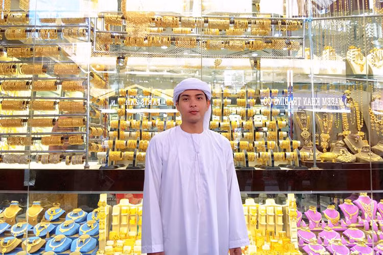 Cư dân mạng đặt nghi vấn Hồ Quang Hiếu - Bảo Anh đang ở cùng nhau vì nam ca sĩ cũng vừa mới chia sẻ hình ảnh ở Dubai. 