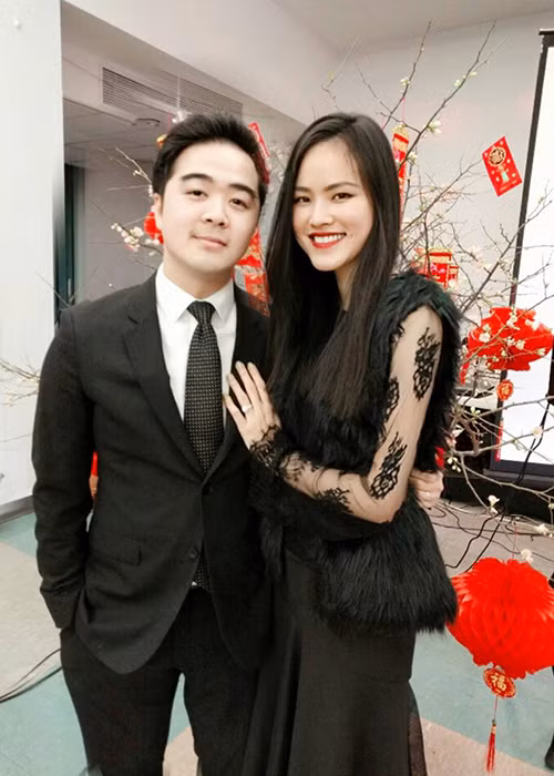 Không thể về nước dịp năm mới nhưng Tuyết Lan được cùng bạn trai đón ngày này.