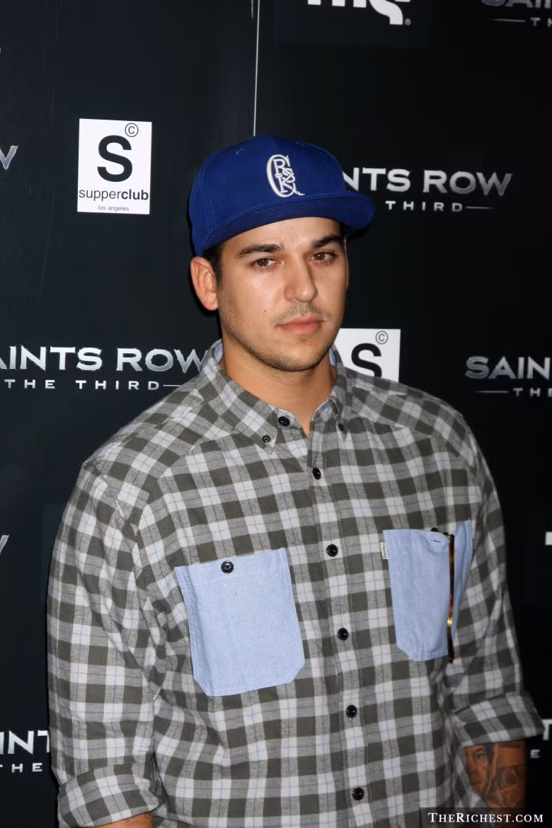 Con trai duy nhất của Kris Jenner - Robert Kardashian, Rob Kardashian đang phải chiến đấu với căn bệnh tiểu đường. Căn bệnh đang đe dọa cuộc sống của anh và có thể khiến anh ra đi bất cứ lúc nào. Nếu điều đó xảy ra, nó thực sự là tổn thất rất lớn của gia đình Kardashians.