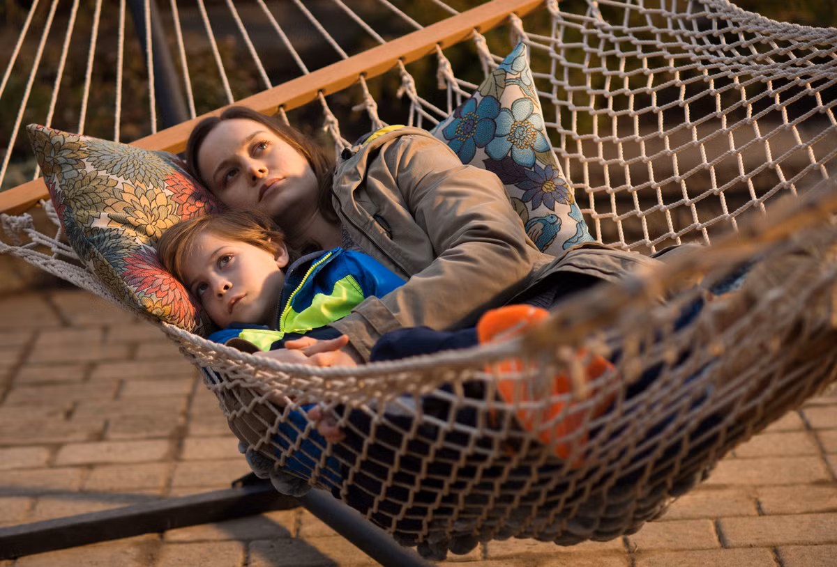 Hóa thân vào một vai diễn phức tạp, với nhiều cung bậc cảm xúc nhưng Brie Larson đã lột tả hết sức chân thực.