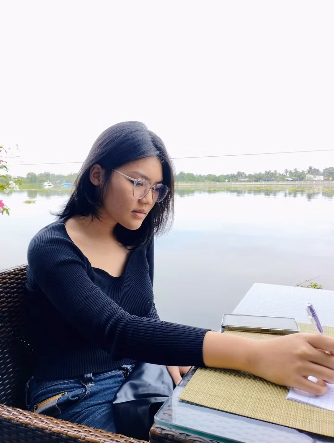 Me gay soc khi cho con bo truong “top”, hoc giao duc thuong xuyen-Hinh-2