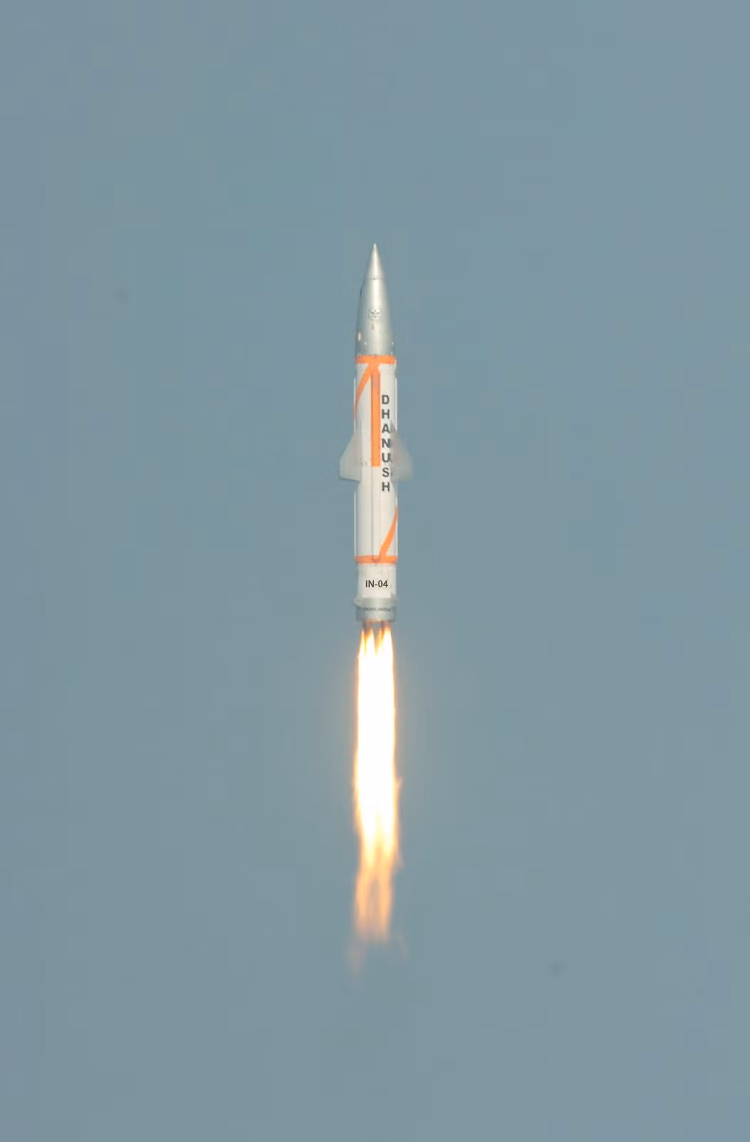 Đến phiên bản Prithvi III, DRDO đã cải tiến mạnh mẽ toàn diện hệ thống động cơ đẩy của nó, khác biệt nhiều so với hệ động cơ của SAM-2. Theo đó, Prithvi III sử dụng động cơ đẩy hai giai đoạn với nhiên liệu rắn ở tầng 1 và nhiên liệu lỏng ở tầng hai. Tầm bắn tăng lên đến 600km hoặc 750km nếu giảm trọng lượng đầu đạn.