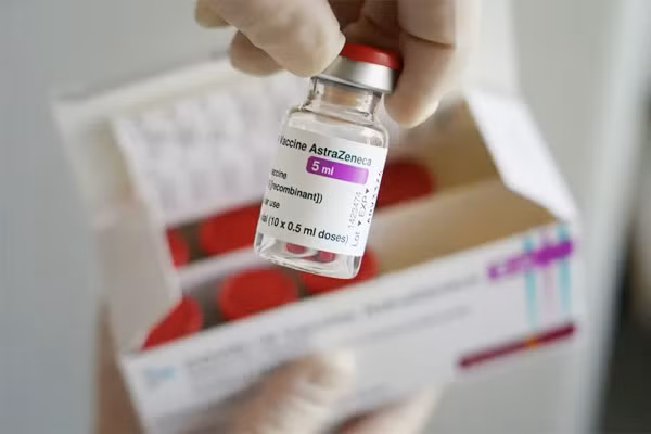 Trước đó, Bộ Y tế có quyết định phân bổ cho Hải Dương 33.000 liều vaccine tiêm phòng COVID-19 của hãng AstraZeneca. Với số lượng vaccine này, Hải Dương sẽ tập trung tiêm cho 9 nhóm đối tượng ưu tiên trước. 