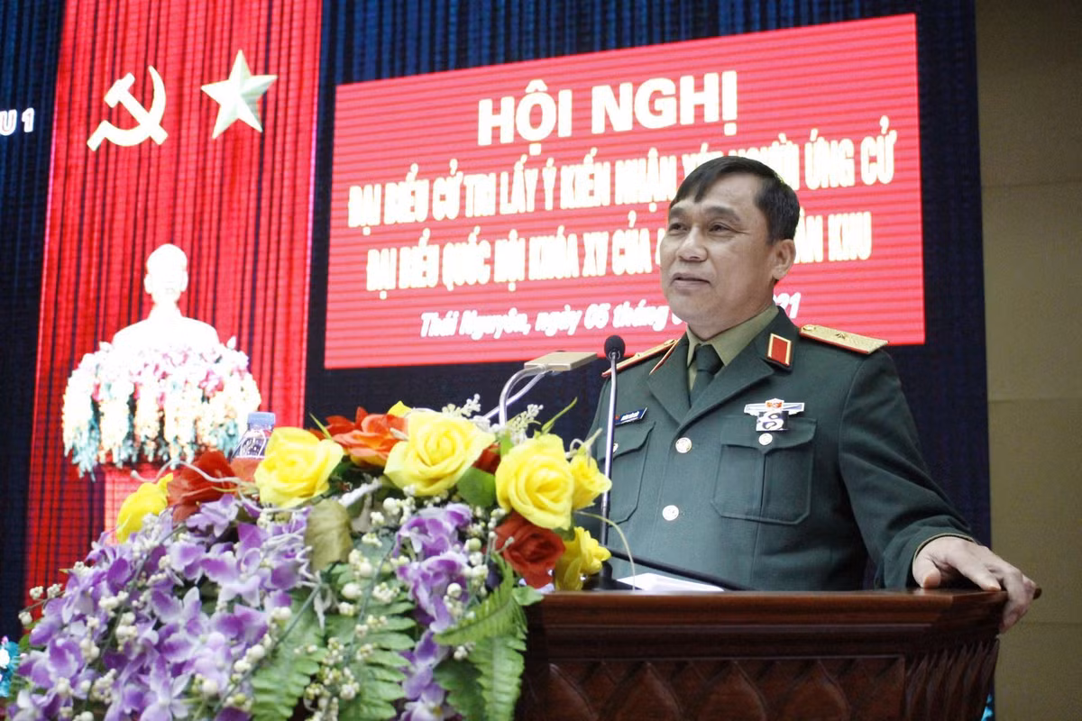 6 tướng lĩnh quân đội mới được giới thiệu ứng cử Quốc hội là ai? 6 tuong linh quan doi moi duoc gioi thieu ung cu Quoc hoi la ai?