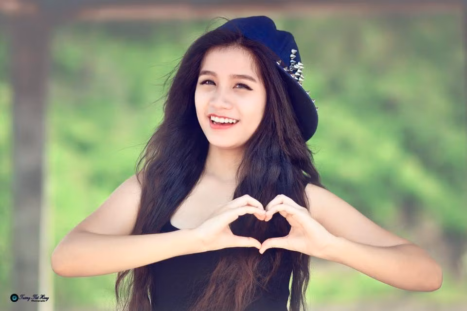 Hiện tại Yubi Trân vẫn đang theo đuổi công việc của một người mẫu tự do. Cô thường xuyên nhận được những lời mời chụp ảnh thời trang, đồ bơi và luôn tận dụng được tối đa lợi thế đến từ ngoại hình cân đối, ba vòng nóng bỏng của mình.