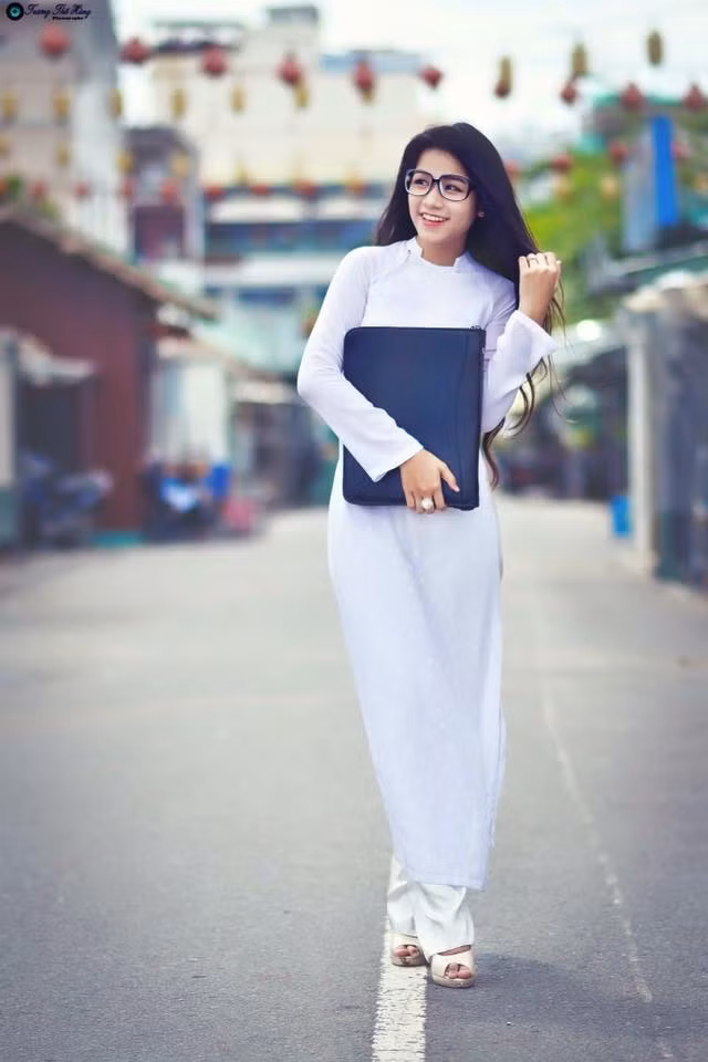 Lập gia đình và sinh con từ rất sớm, nhưng có thể thấy Yubi Trân vẫn giữ được vóc dáng ngọc ngà, thân hình gợi cảm như thời con gái.
