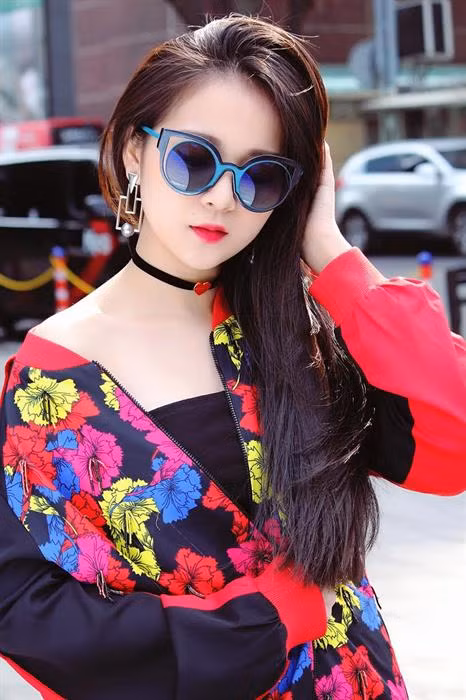 Sao nu soc vi hau truong canh phim nhay cam bi phat tan-Hinh-4