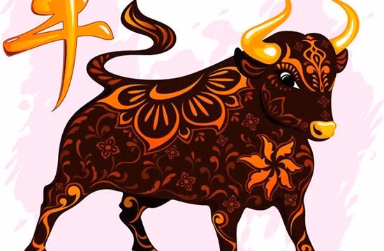  Tuổi Sửu: Trong số những con giáp, tuổi Sửu là những người không mưu cầu danh vọng và tiền tài nhưng họ lại có được nhiều hơn thứ họ mong muốn. Đa số người tuổi Sửu không sinh ra trong gia đình giàu có, những nhờ sự chăm chỉ, siêng năng mà họ lại có khả năng tự làm giàu cho bản thân mình. Trong cuộc sống, ai cũng phải trải qua nhiều giai đoạn khó khăn, thử thách, tuổi Sửu cũng không ngoại lệ.