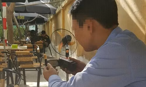 Đến khoa sản, thám tử phát hiện sự thật về nữ trưởng phòng Den khoa san, tham tu phat hien su that ve nu truong phong