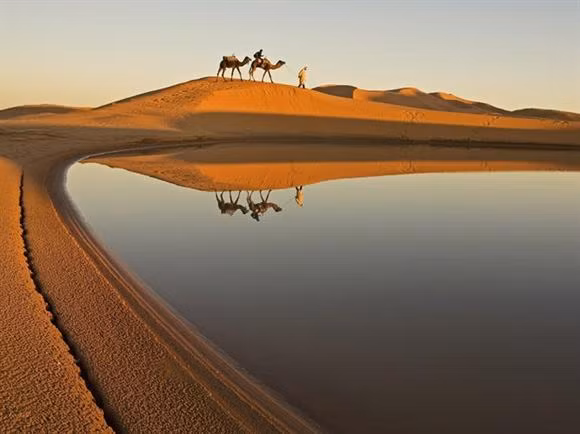 Sahara, Châu Phi, là sa mạc nóng và lớn nhất thế giới, đi qua 11 quốc gia ở miền bắc châu Phi.