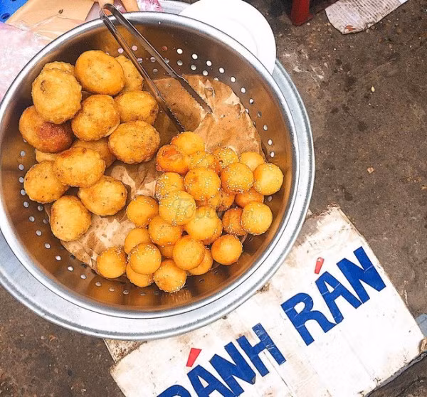 Những viên bánh vàng ươm, đẹp mắt.