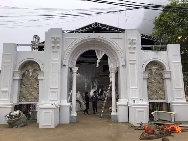 Rap cuoi xa hoa tri gia 2,5 ty dung toan hoa tuoi Da Lat-Hinh-2