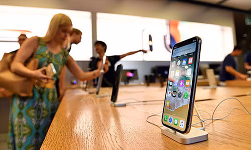 Apple vẫn giữ nguyên giá khởi điểm 1.000 USD dành cho iPhone X trong năm 2018 này.