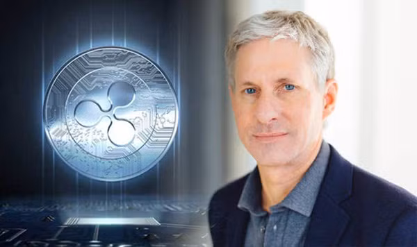 Chris Larsen Chris Larsen hiện là nhà đồng sáng lập, chủ tịch, cựu CEO của Ripple, công ty phát hành tiền ảo (XPR) và cung cấp dịch vụ thanh toán quốc tế. Hiện tại, ông đang sở hữu 5,2 tỷ XRP, trên tổng số 61 tỷ XRP mà công ty Ripple đang nắm giữ.