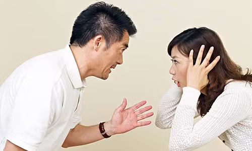 Quý ông dứt khoát ly dị vì mỗi năm vợ chỉ tắm 1 lần Quy ong dut khoat ly di vi moi nam vo chi tam 1 lan