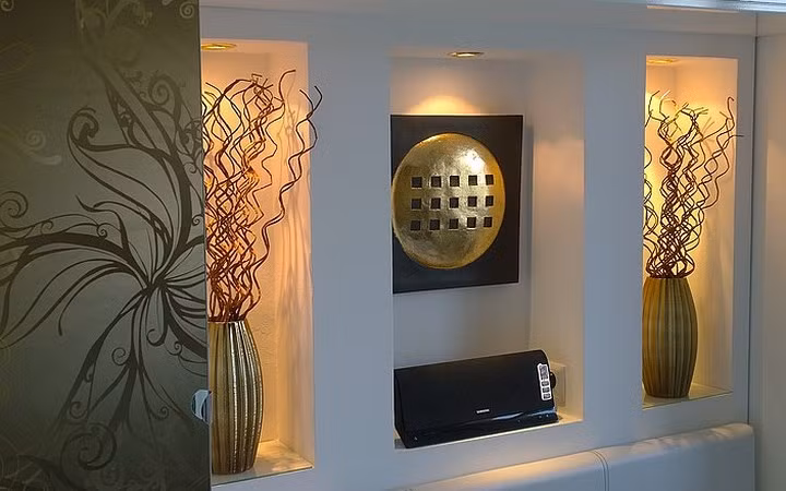 Được gọi là căn hộ “mỳ ăn liền” vì đây là những căn hộ đã được thiết kế và lên sẵn nội thất để người thuê chỉ việc chuyển vào ở.