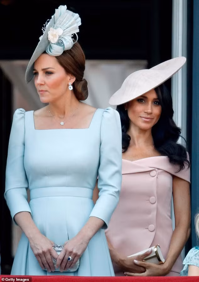 Ly do chinh khien Meghan va Harry roi khoi cung dien hoang gia-Hinh-2