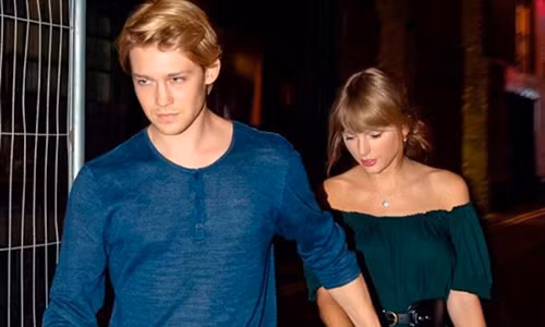 Ban trai dien vien len ke hoach cau hon Taylor Swift