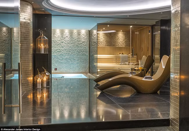 Khu vực spa gồm spa, phòng xông hơi khô…