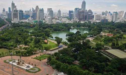 Nan “may mua” noi cong cong gay nhuc nhoi o Bangkok