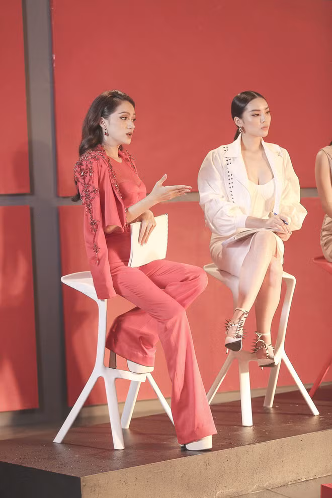 Huong Giang Idol tran tinh ve phat ngon tho tuc tren truyen hinh