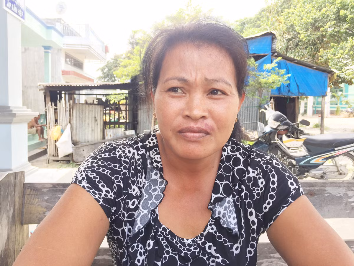 Noi kho cua phu nu o nhung noi khong co nha ve sinh