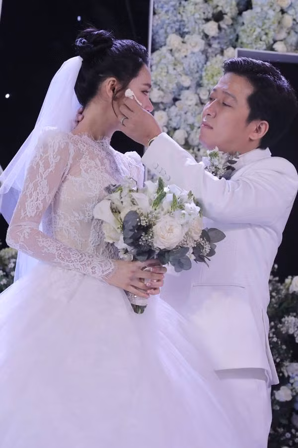 Trang Tran buc xuc voi antifan nguyen rua Truong Giang-Nha Phuong-Hinh-2