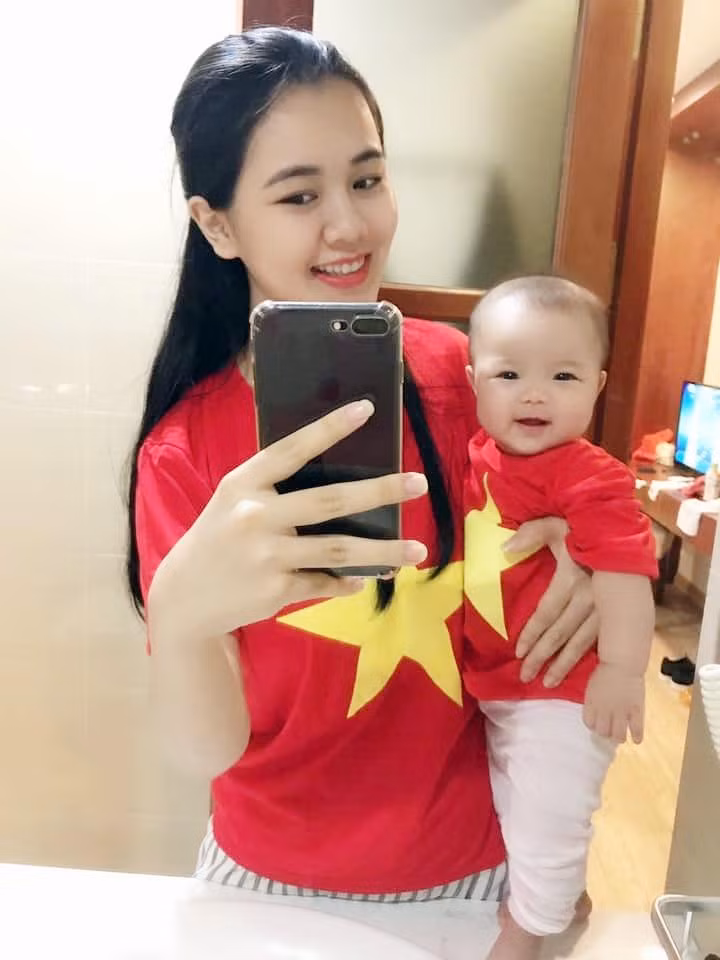 Chiem nguong nhan sac vo va con gai dang yeu cua Que Ngoc Hai-Hinh-3