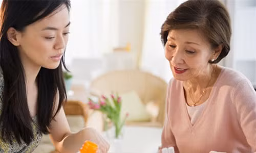 Mẹ chồng tương lai "bật đèn xanh" và mong muốn tôi có bầu trước khi cưới (ảnh minh họa: IT)