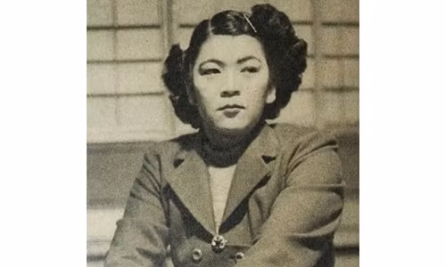 Chân dung Kazuko.